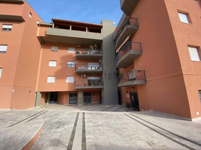 Locale Commerciale in vendita a Alcamo, Sicilia