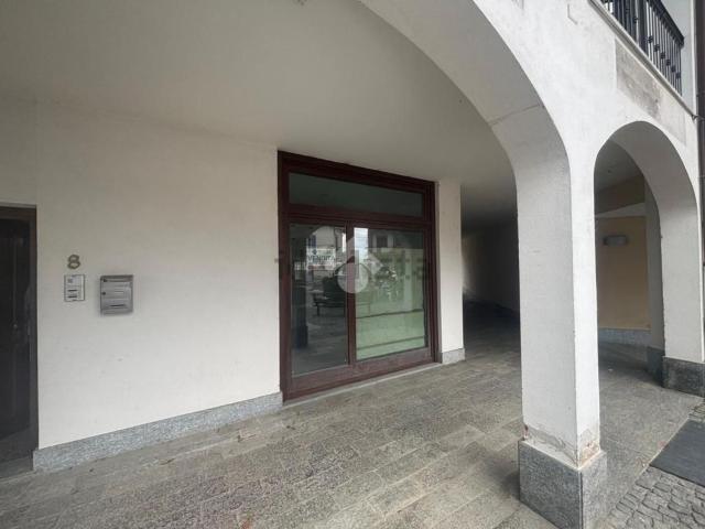 Locale Commerciale in vendita a Unione Montana di Comuni delle Valli di Lanzo, Ceronda e Casternone, Piemonte