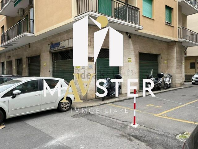 Locale Commerciale in vendita a Medio Ponente, Serra Riccò