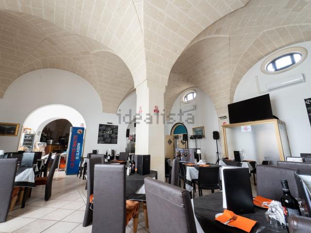 Locale Commerciale in vendita a Dragoni, Puglia