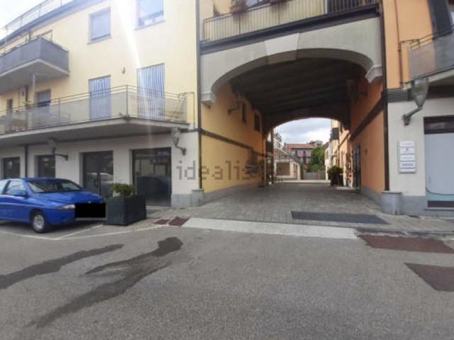 Locale Commerciale in vendita a Piemonte, Asti