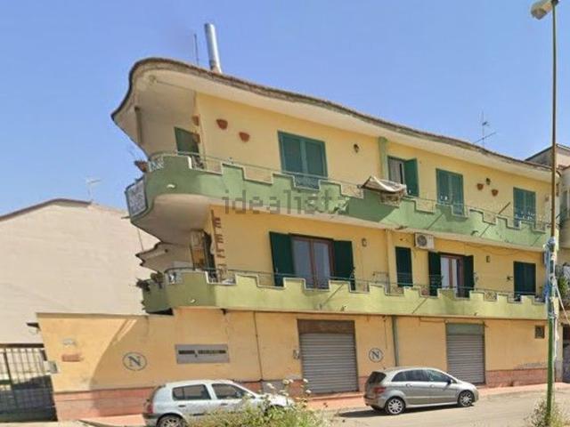 Locale Commerciale in vendita a Afragola, Campania