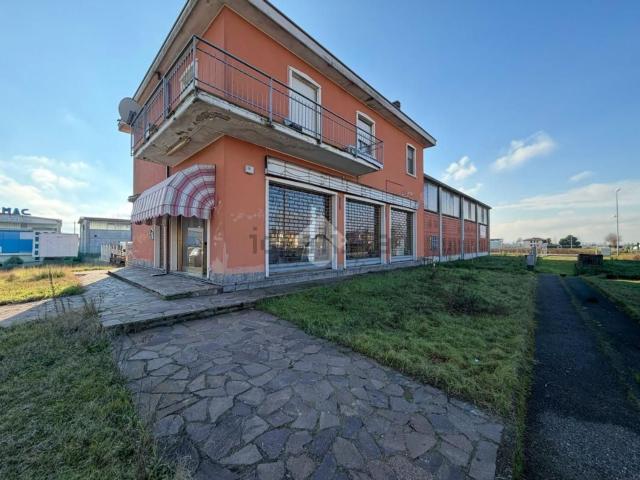 Locale Commerciale in vendita a Podenzano, Reggio Emilia