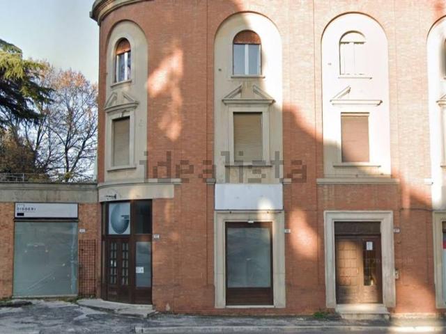 Locale Commerciale in vendita a Fonte Scodella, Marche