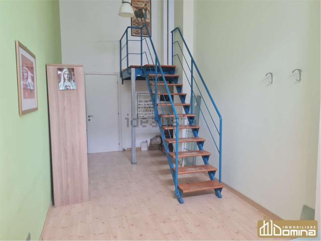 Locale Commerciale in vendita a Piano San Lazzaro, Marche