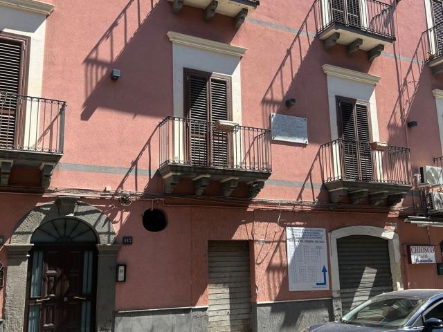 Locale Commerciale in vendita a Biancavilla, Sicilia
