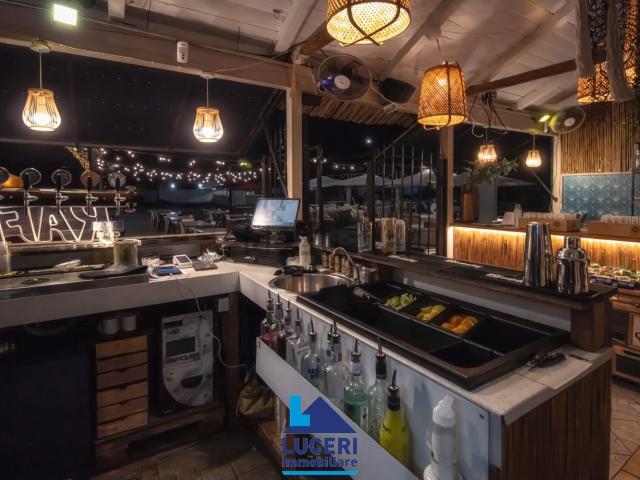 Locale Commerciale in vendita a San Cataldo, Puglia