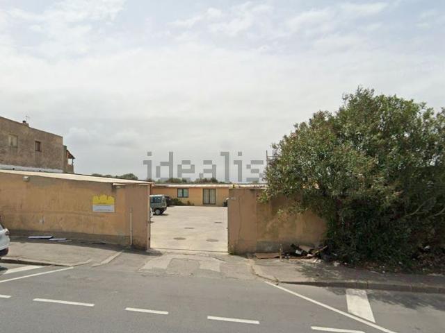 Locale Commerciale in vendita a Mulinu Becciu, Cagliari