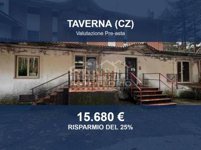 Locale Commerciale in vendita a Villaggio Mancuso, Taverna