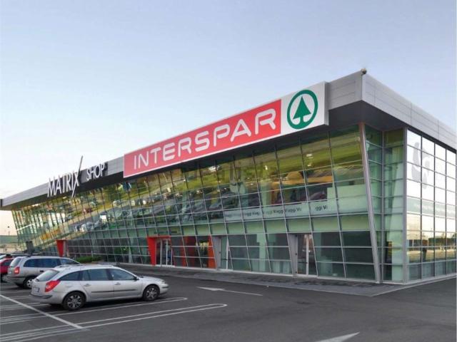 Locale Commerciale in vendita a San Pietro, Stra