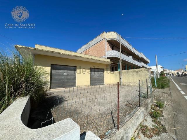 Locale Commerciale in vendita a Puglia, Lecce