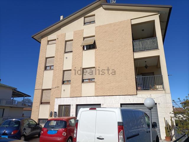 Locale Commerciale in vendita a Campiglione III, Marche