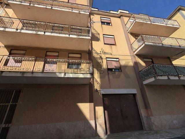 Locale Commerciale in vendita a Carini, Sicilia