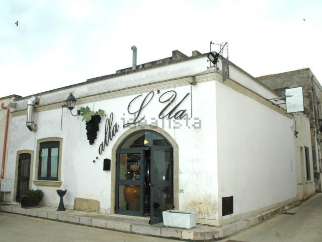 Locale Commerciale in vendita a Puglia, Taranto