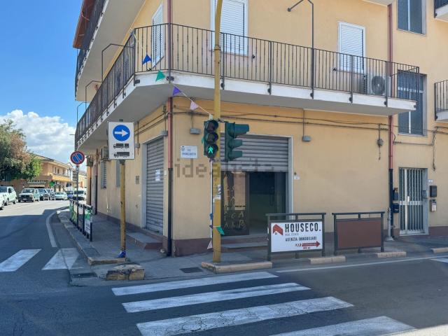 Locale Commerciale in vendita a San Sperate, Sardigna/Sardegna