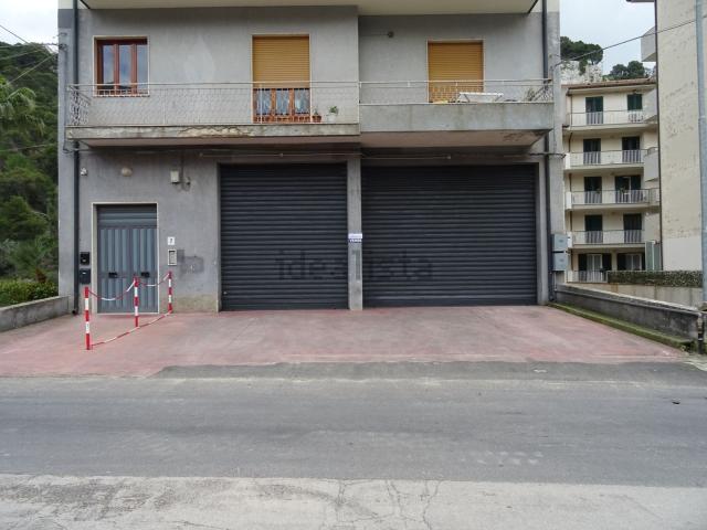 Locale Commerciale in vendita a Modica, Monserrato
