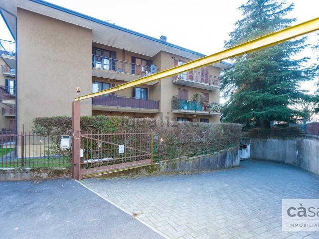 Locale Commerciale in vendita a Santa Maria Maddalena, Varese