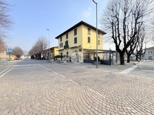 Locale Commerciale in vendita a Casaglio, Gussago