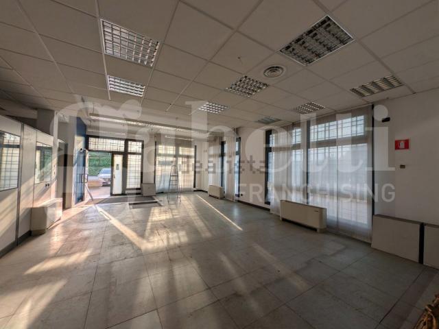 Locale Commerciale in vendita a Boscochiaro, Cavarzere