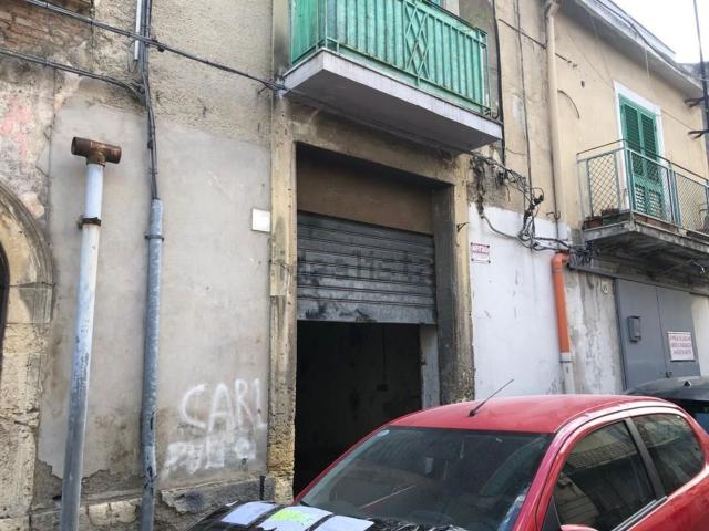 Locale Commerciale in vendita a III Circoscrizione, Messina