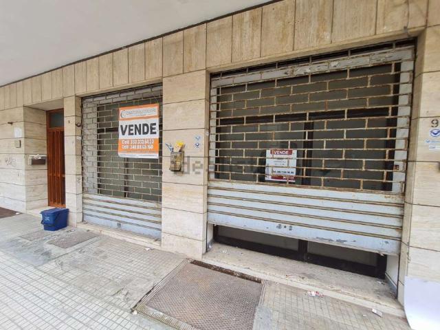 Locale Commerciale in vendita a Puglia, Lecce