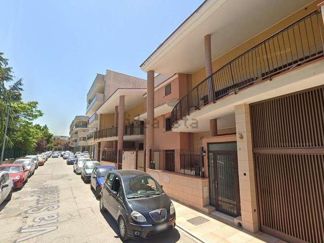 Locale Commerciale in vendita a Andria, Barletta-andria-trani