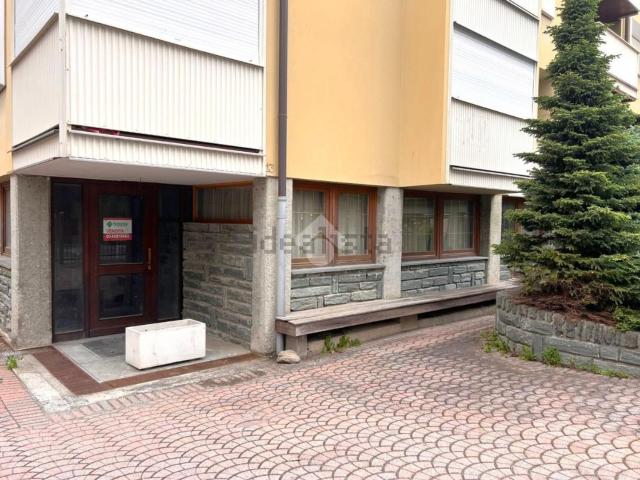 Locale Commerciale in vendita a Somprato, Chiesa In Valmalenco