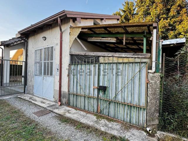 Locale Commerciale in vendita a Ruginello, Vimercate