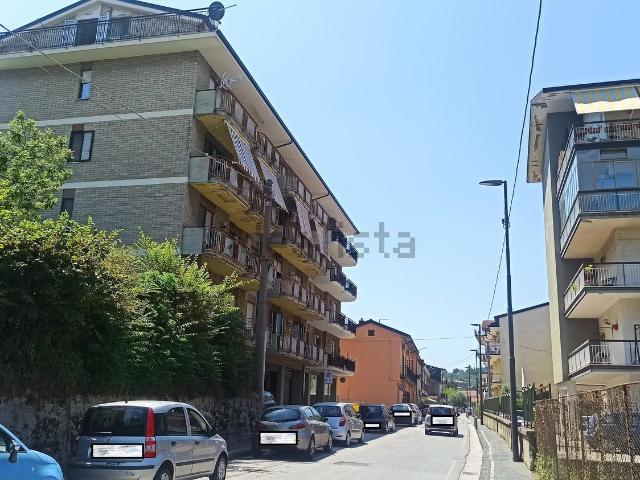 Locale Commerciale in vendita a Atripalda, Campania