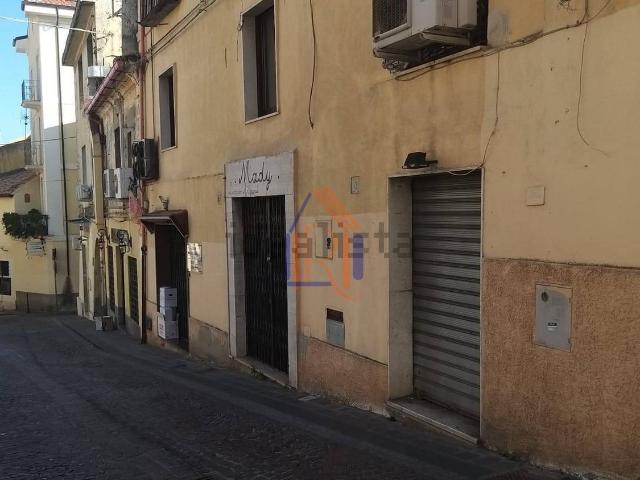 Locale Commerciale in vendita a Siano, Calabria