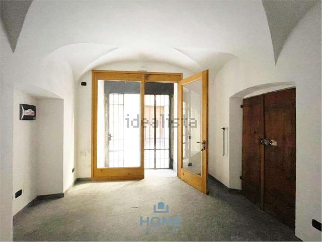 Locale Commerciale in vendita a Raschi, Chiavenna