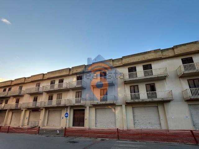 Locale Commerciale in vendita a Castelvetrano, Sicilia