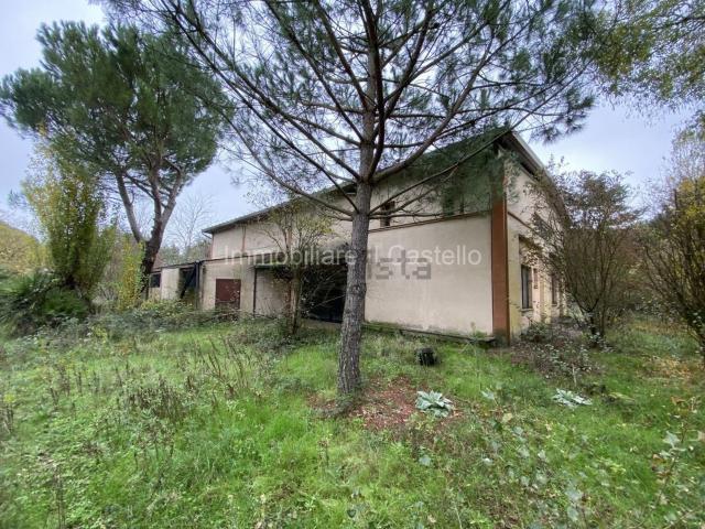 Locale Commerciale in vendita a Gioiella, Umbria