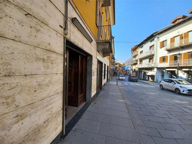 Locale Commerciale in vendita a Pont Saint Martin, Aosta
