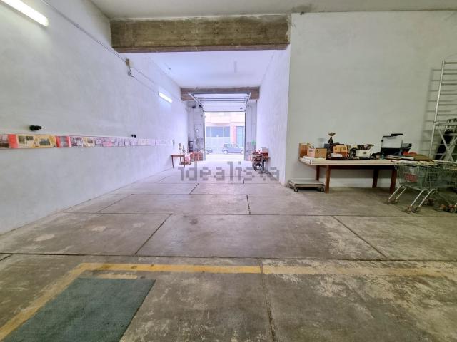 Locale Commerciale in vendita a Ricciano, Uzzano E Castello