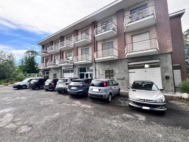 Locale Commerciale in vendita a Unione Montana di Comuni delle Valli di Lanzo, Ceronda e Casternone, Piemonte
