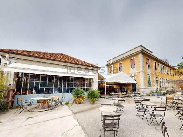 Locale Commerciale in vendita a Zona Omogenea Milano Nord, Bresso
