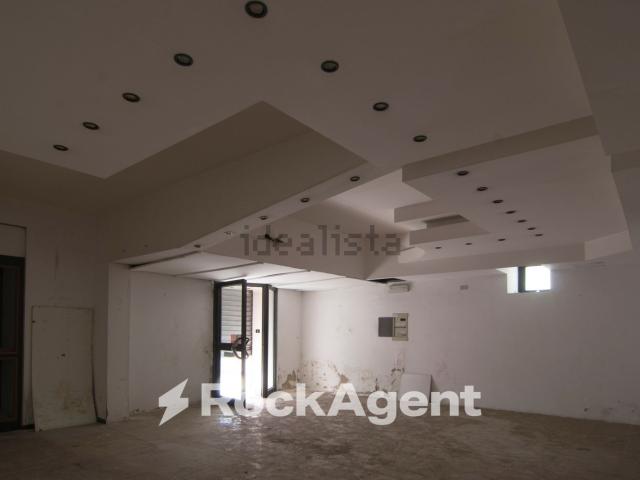 Locale Commerciale in vendita a Puglia, Foggia