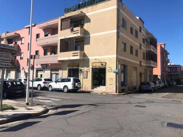 Locale Commerciale in vendita a Sant'Antonio, Quartu Sant'elena