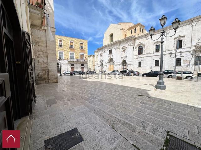 Locale Commerciale in vendita a Puglia, Barletta-andria-trani