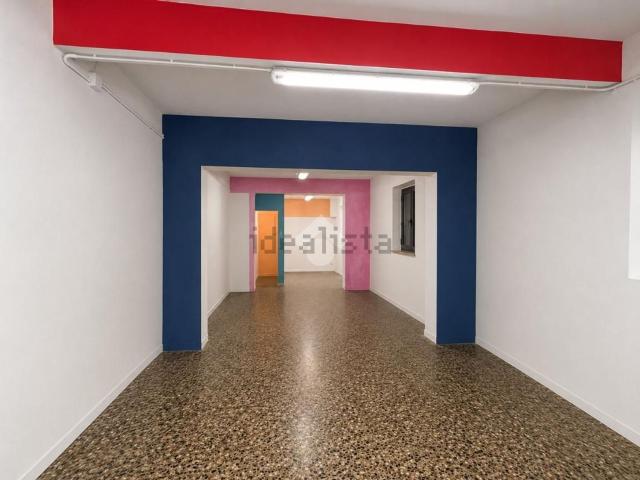 Locale Commerciale in vendita a Regina Pacis, Re