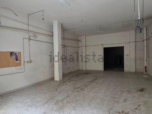 Locale Commerciale in vendita a San Giorgio Jonico, Taranto