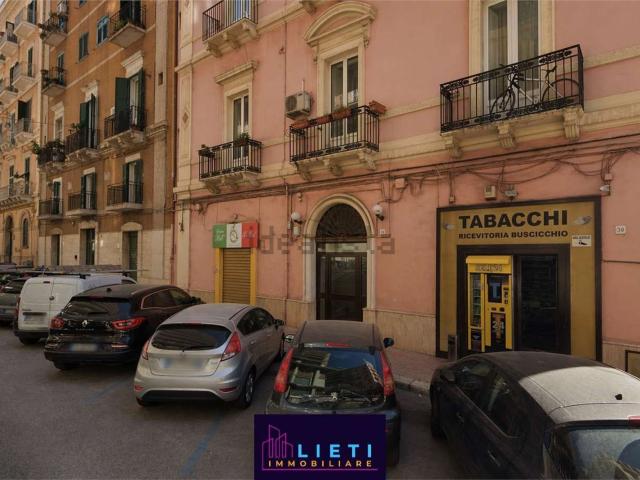 Locale Commerciale in vendita a Puglia, Taranto