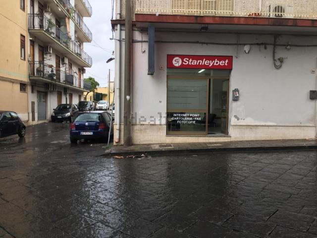 Locale Commerciale in vendita a Riposto, Sicilia