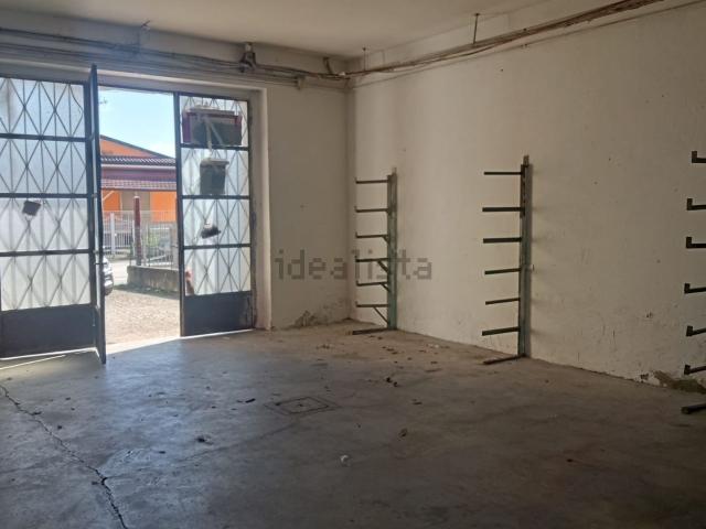 Locale Commerciale in vendita a Ginestra, San Giorgio Del Sannio