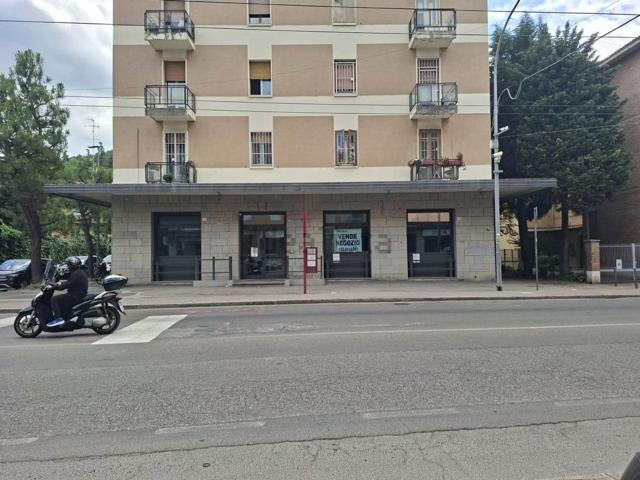 Locale Commerciale in vendita a Unione dei comuni Valli del Reno, Lavino e Samoggia, Casalecchio Di Reno