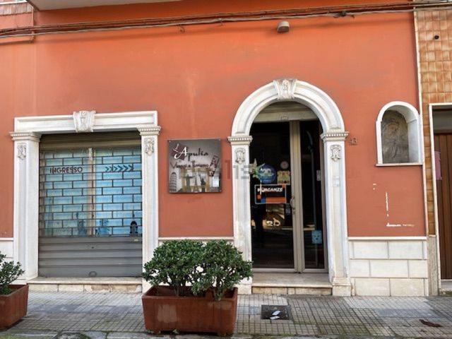 Locale Commerciale in vendita a Puglia, Brindisi