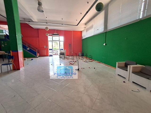 Locale Commerciale in vendita a Borgo Casamale, Somma Vesuviana