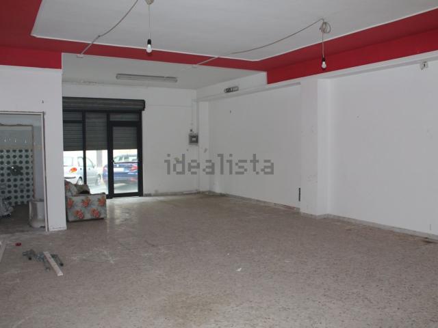 Locale Commerciale in vendita a Calabria, Cosenza
