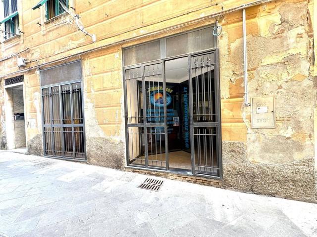 Locale Commerciale in vendita a Villetta, Albisola Capo